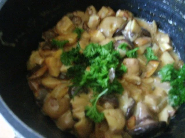 Schweinelachsbraten mit Butterpilzen und grünen Bohnen - Rezept - Bild Nr. 10