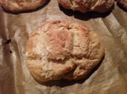 Melon-Pan - Süße Brötchen mit Mürbeteigkruste - Rezept