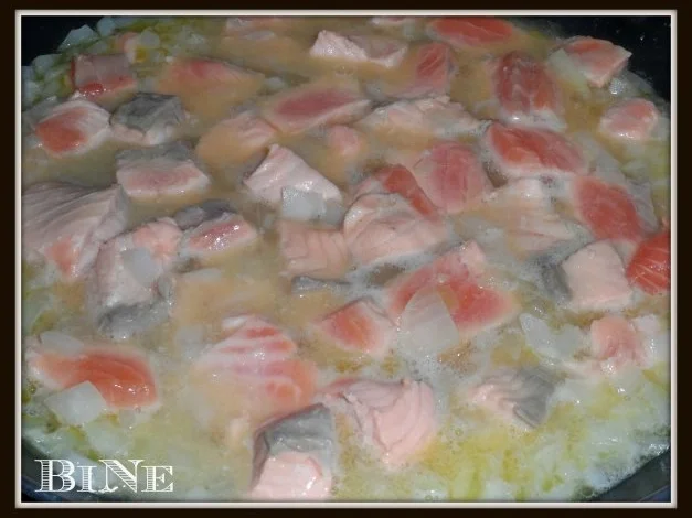 BiNe` S LACHS IN KÆSESOSSE - Rezept - Bild Nr. 3