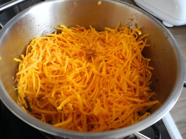 Rezept: Suppe & Eintopf : Cremige Kürbissuppe mit Chili Bild Nr. 4 Suppe & Eintopf : Cremige Kürbissuppe mit Chili - Rezept - Bild Nr. 4