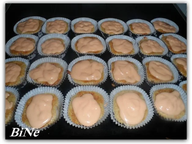 Rezept: BiNe` S CREME BRULEE HALLOWEENMUFFINS Bild Nr. 6 BiNe` S CREME BRULEE HALLOWEENMUFFINS - Rezept - Bild Nr. 6