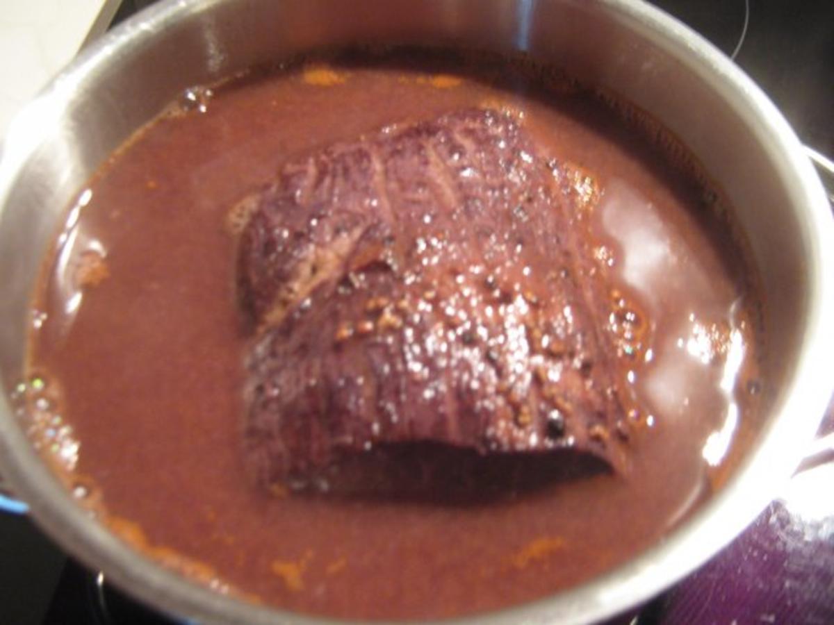 Rinder-Schmorbraten in Rotweinmarinade - einfach - 119 kcal/100g