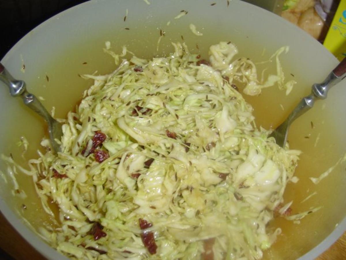 Krautsalat Zum Schweinebraten - Rezept mit Bild - kochbar.de