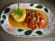Veggi -Tag : Veganes Gulasch an Kürbis - Reis - Rezept