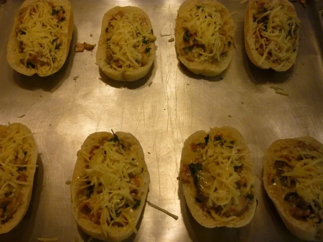 Gefüllte  Semmel-Schiffchen - Rezept - Bild Nr. 4