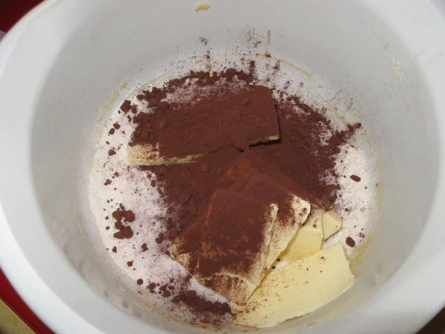 Schoko - Apfel - Nusskuchen mit Schokostreusel - Rezept - Bild Nr. 5