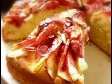 Olivenöl-Kuchen mit Äpfeln - Rezept