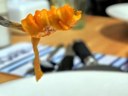 Rezept: Scharfe Tagliatelle mit Kürbis-Orangen-Tomaten-Sauce Scharfe Tagliatelle mit Kürbis-Orangen-Tomaten-Sauce - Rezept