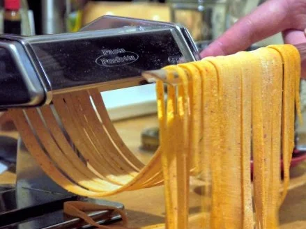 Rezept: Scharfe Tagliatelle mit Kürbis-Orangen-Tomaten-Sauce Bild Nr. 12 Scharfe Tagliatelle mit Kürbis-Orangen-Tomaten-Sauce - Rezept - Bild Nr. 12