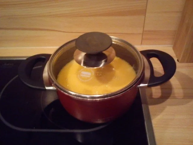 Rezept: süßliche Kürbiscremesuppe Bild Nr. 2 süßliche Kürbiscremesuppe - Rezept - Bild Nr. 2