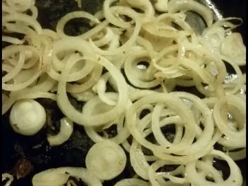 Pizza mit Steinpilzen und dreierlei Käse - Rezept - Bild Nr. 6