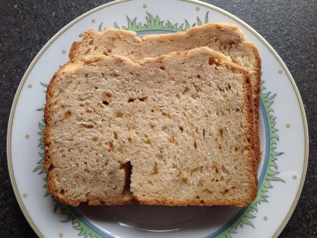 Rezept: Frühstücksbrot mit Knusper-Krokant Bild Nr. 2 Frühstücksbrot mit Knusper-Krokant - Rezept - Bild Nr. 2