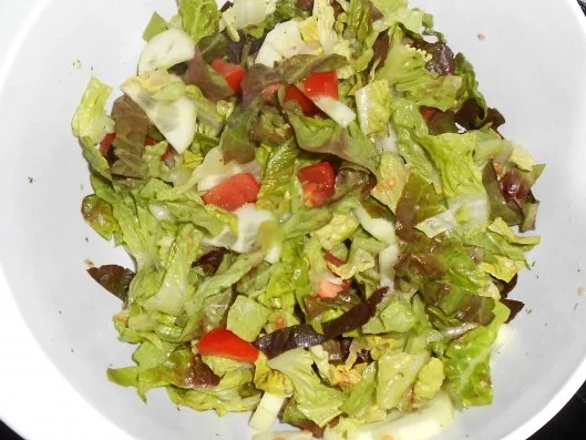 Rezept: Gebratene Pfifferlinge auf buntem Romanasalat Bild Nr. 13 Gebratene Pfifferlinge auf buntem Romanasalat - Rezept - Bild Nr. 13