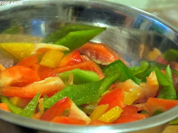 Fruchtige Hähnchenpfanne mit Knoblauch-Drilligen - Rezept - Bild Nr. 5