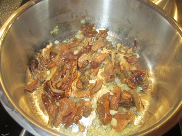 Nudeln mit einer Steinpilz-Sahnesoße - Rezept - Bild Nr. 4