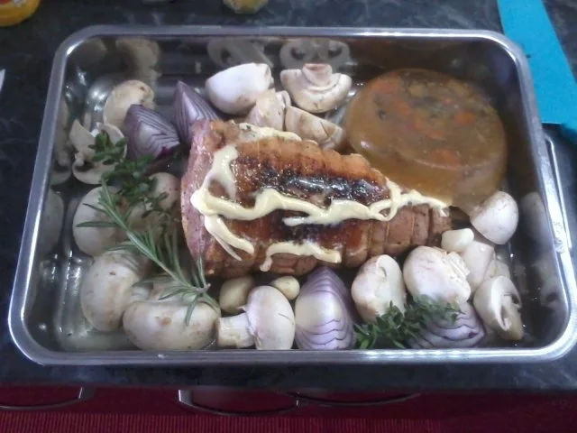 Rezept: Rollbraten aus Kalbfleisch in Champignon-Zwiebel-Beet Bild Nr. 5 Rollbraten aus Kalbfleisch in Champignon-Zwiebel-Beet - Rezept - Bild Nr. 5