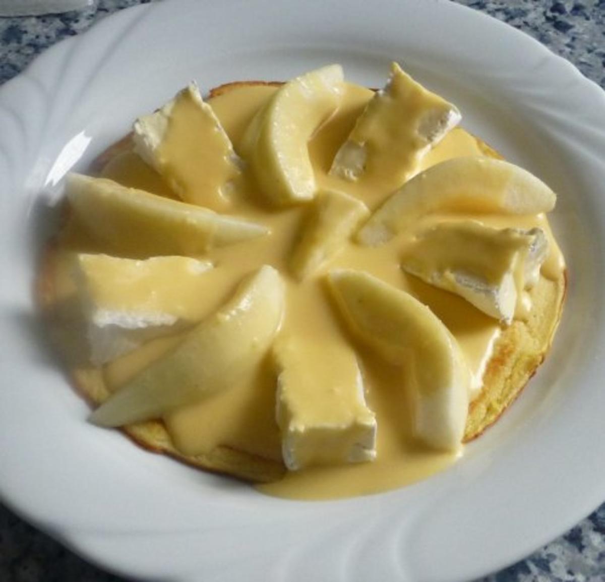 Eierkuchen mit Camembert,Williams Christbirne und Käsecreme überbacken - Rezept - Bild Nr. 4