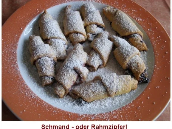 Schmand - oder Rahmzipferl ca 20 - 25 Stck. - Rezept