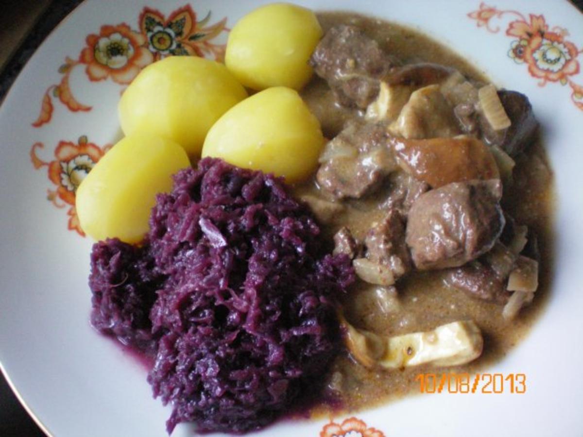 Bilder für Steinpilz-Wildschwein-Rahmgulasch - Rezept