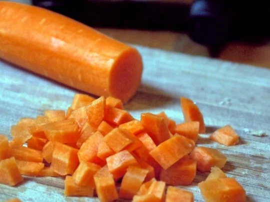 Rezept: Pochierte Eier auf Linsengemüse mit einer Senfsauce Bild Nr. 3 Pochierte Eier auf Linsengemüse mit einer Senfsauce - Rezept - Bild Nr. 3