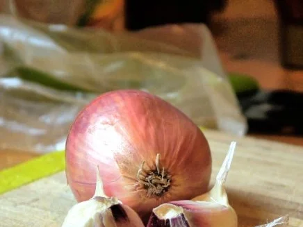 Rezept: Pochierte Eier auf Linsengemüse mit einer Senfsauce Bild Nr. 4 Pochierte Eier auf Linsengemüse mit einer Senfsauce - Rezept - Bild Nr. 4