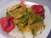 Rezept: Hรถhlenfeuer Hรผhnerfrikassee auf "Thai-curry" Art Hรถhlenfeuer Hรผhnerfrikassee auf "Thai-curry" Art - Rezept