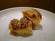 Kleine gerollte Thunfisch Pizzn mit Sesam Kruste... - Rezept