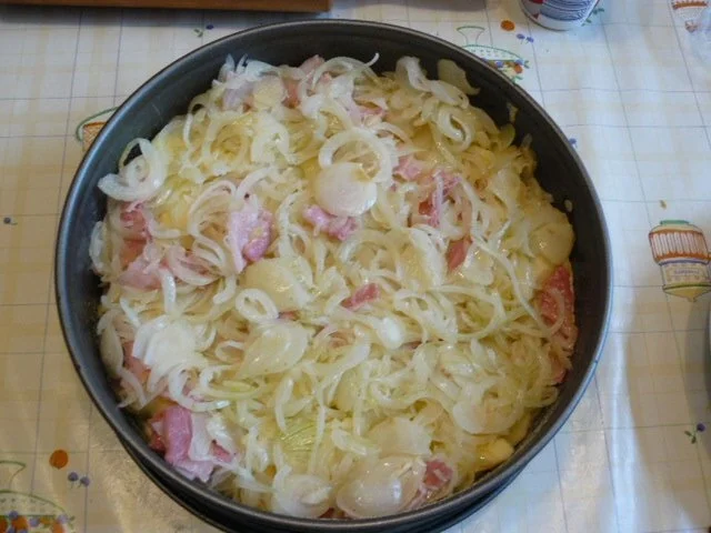 Rezept: Apfel-Zwiebel-Quiche Bild Nr. 13 Apfel-Zwiebel-Quiche - Rezept - Bild Nr. 13