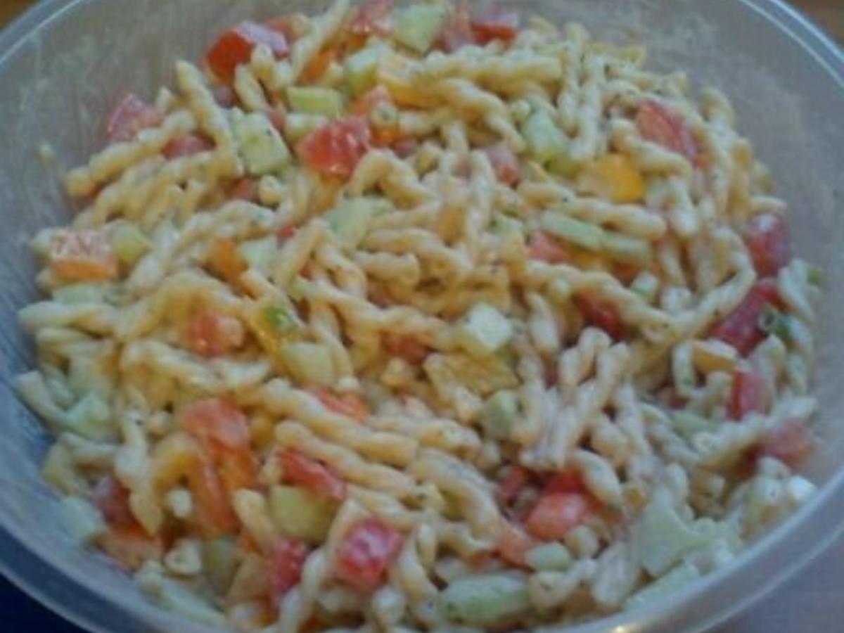 Schneller und leckerer nudelsalat - einfach - 194 kcal/100g