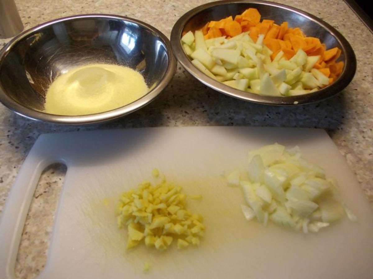 Geröstete Grießsuppe mit Karotten, Apfel und Ingwer - Rezept - Bild Nr. 3