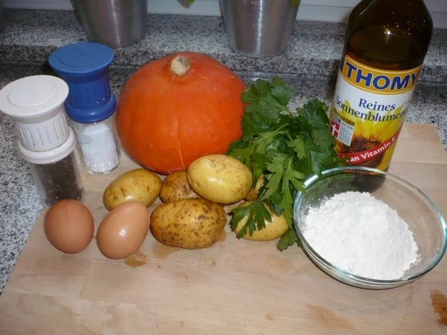 Geflügelgeschnetzeltes mit Kürbis-Kartoffelpuffer - Rezept - Bild Nr. 3