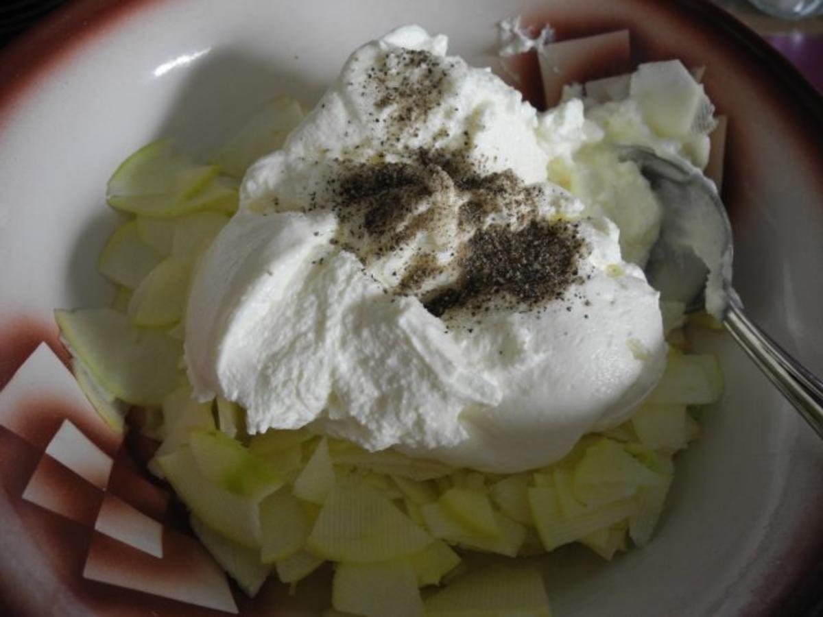 Fisch : Bismarckhering auf Apfel-Joghurt dazu Pellkartoffeln - Rezept - Bild Nr. 8