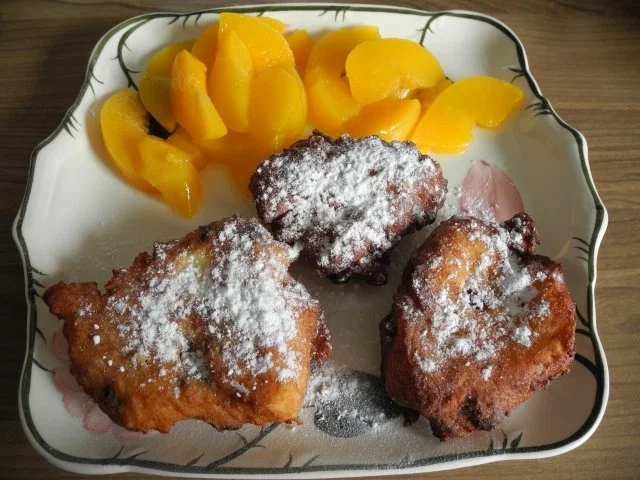 Süße Mahlzeit : Joghurt - Keulchen ;-) - Rezept