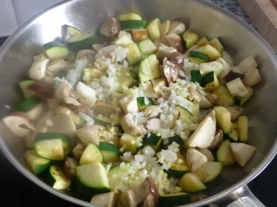 Offene Steinpilzravioli gratiniert mit Hüttenkäse - Rezept - Bild Nr. 3