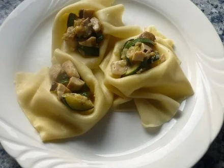 Offene Steinpilzravioli gratiniert mit Hüttenkäse - Rezept - Bild Nr. 7