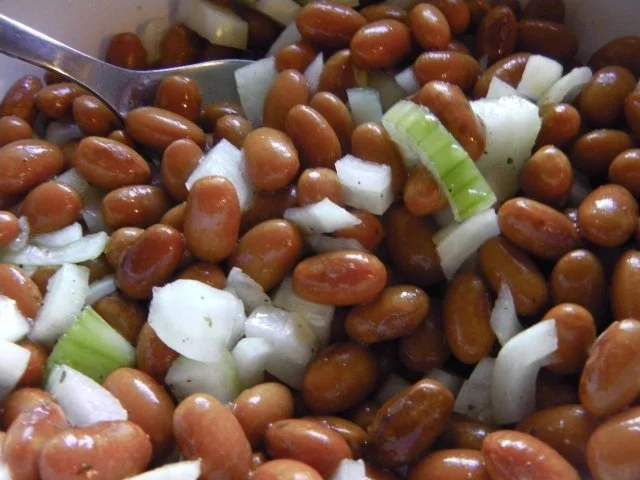 Rezept: Brauner Bohnensalat in Bärlauchdressing Bild Nr. 2 Brauner Bohnensalat in Bärlauchdressing - Rezept - Bild Nr. 2