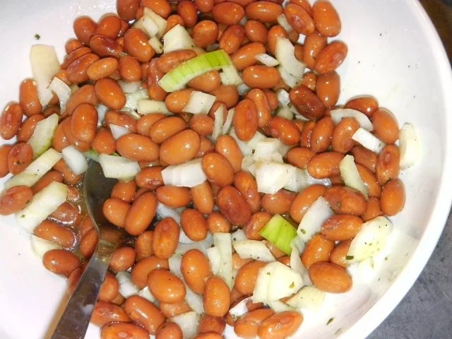 Rezept: Brauner Bohnensalat in Bärlauchdressing Bild Nr. 4 Brauner Bohnensalat in Bärlauchdressing - Rezept - Bild Nr. 4