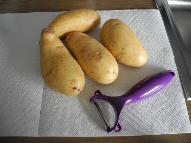 Unter 30 Minuten : Bunter Kartoffelbrei an Bauerbrratwurst - Rezept - Bild Nr. 3