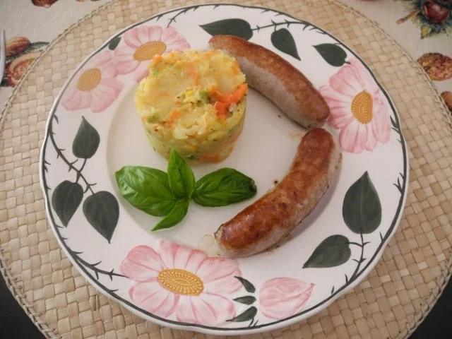Unter 30 Minuten : Bunter Kartoffelbrei an Bauerbrratwurst - Rezept - Bild Nr. 9