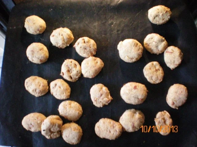 Rezept: Zwiebel-Salami-Kekse Bild Nr. 2 Zwiebel-Salami-Kekse - Rezept - Bild Nr. 2