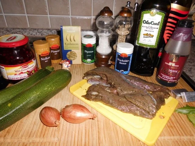 Rezept: Lammfilet mit Weinsoße und Zucchini>> Bild Nr. 3 Lammfilet mit Weinsoße und Zucchini>> - Rezept - Bild Nr. 3