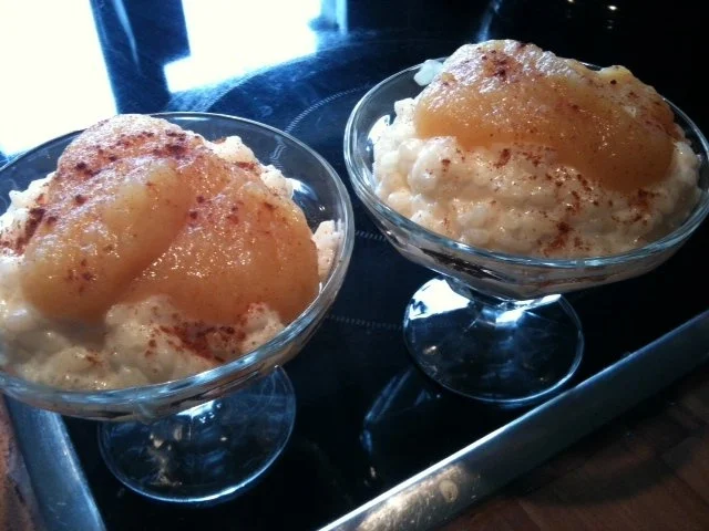 Milchreis mit Apfelmus Rezept - Rezept