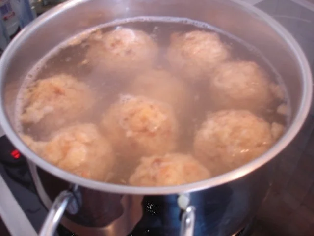 Rezept: Waldpilzsauce mit Semmelknödel Bild Nr. 16 Waldpilzsauce mit Semmelknödel - Rezept - Bild Nr. 16