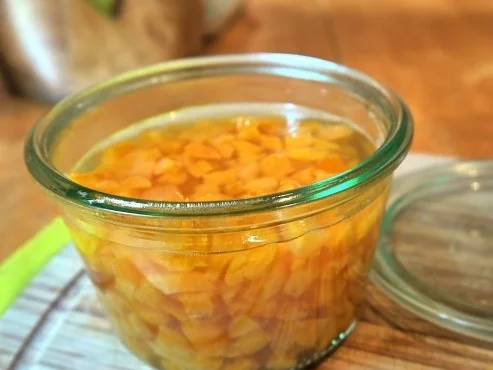 Aniscreme mit Ouzo-Aprikosen - Rezept - Bild Nr. 4