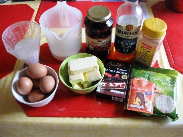 Rezept: Kirsch - Schoko - Kuchen mit Nüssen Bild Nr. 2 Kirsch - Schoko - Kuchen mit Nüssen - Rezept - Bild Nr. 2