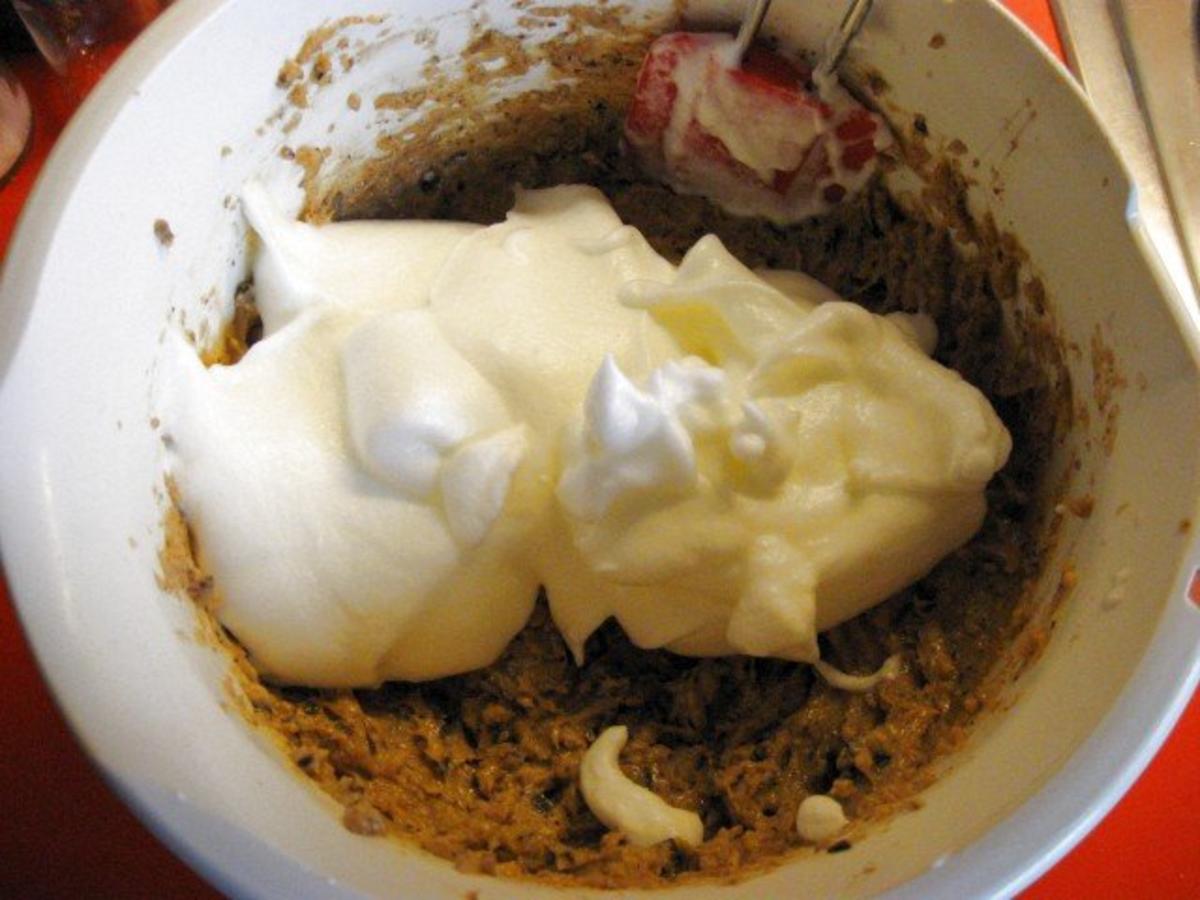 Kirsch - Schoko - Kuchen mit Nüssen - Rezept - Bild Nr. 9