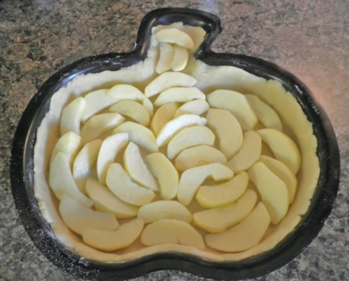 Apfelkuchen mit Zimt - Schmandguss - Rezept - Bild Nr. 8
