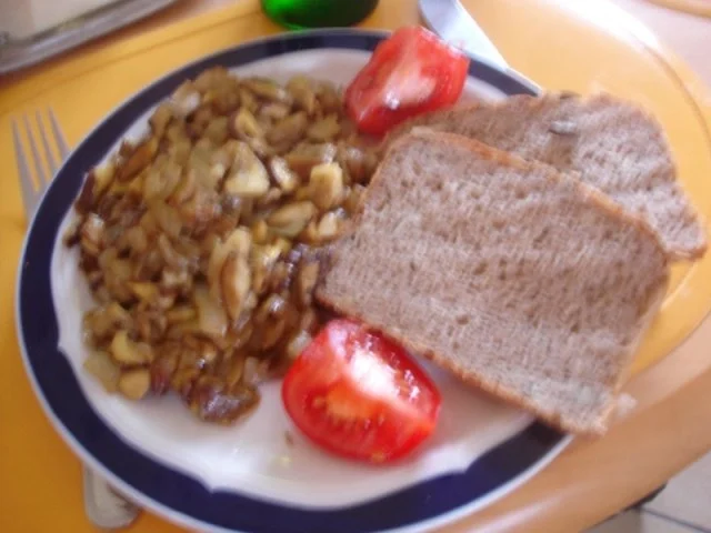 Rezept: Waldpilze auf Kürbiskernbrot Bild Nr. 9 Waldpilze auf Kürbiskernbrot - Rezept - Bild Nr. 9