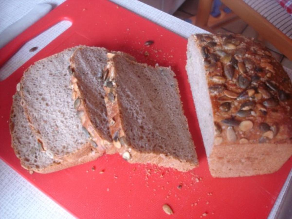 Waldpilze auf Kürbiskernbrot - Rezept - Bild Nr. 6