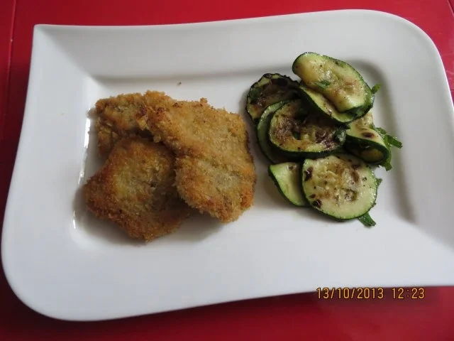 Rezept: Kochen:Wiener Schnitzel "Mini" mit Zucchinisalat Kochen:Wiener Schnitzel "Mini" mit Zucchinisalat - Rezept